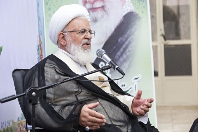 مهارت زندگی شاد و سالم در جامعه آموزش داده شود