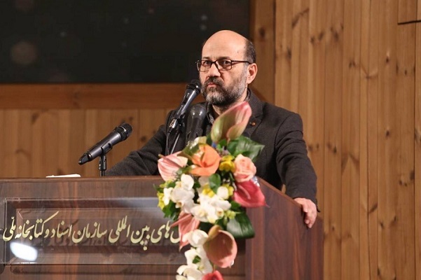 مهمترین خاستگاه خردورزی، نوع‌دوستی و اخلاق ادبیات است