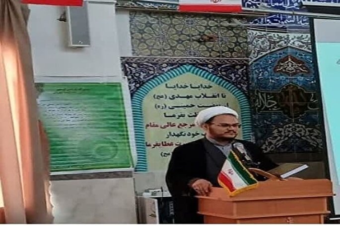 همه قدرت‌‌های جهان مقابل جمهوری اسلامی ایستاده‌اند