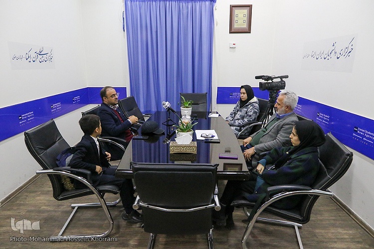 حضور مصطفی حاجی حسنی کارگر در دفتر ایکنای خراسان رضوی