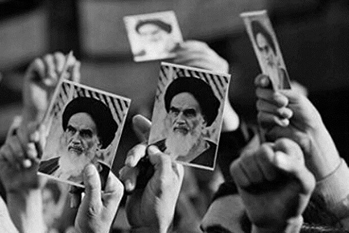 هنرمندان نقش مهمی در اشاعه اهداف و آرمان‌های انقلاب دارند