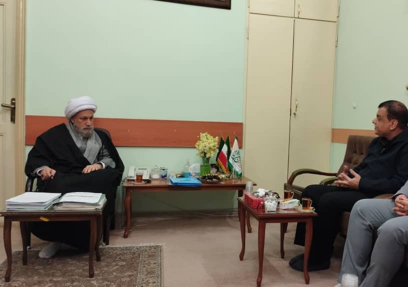 دیدار سرپرست اداره‌ کار فارس با امام جمعه شیراز