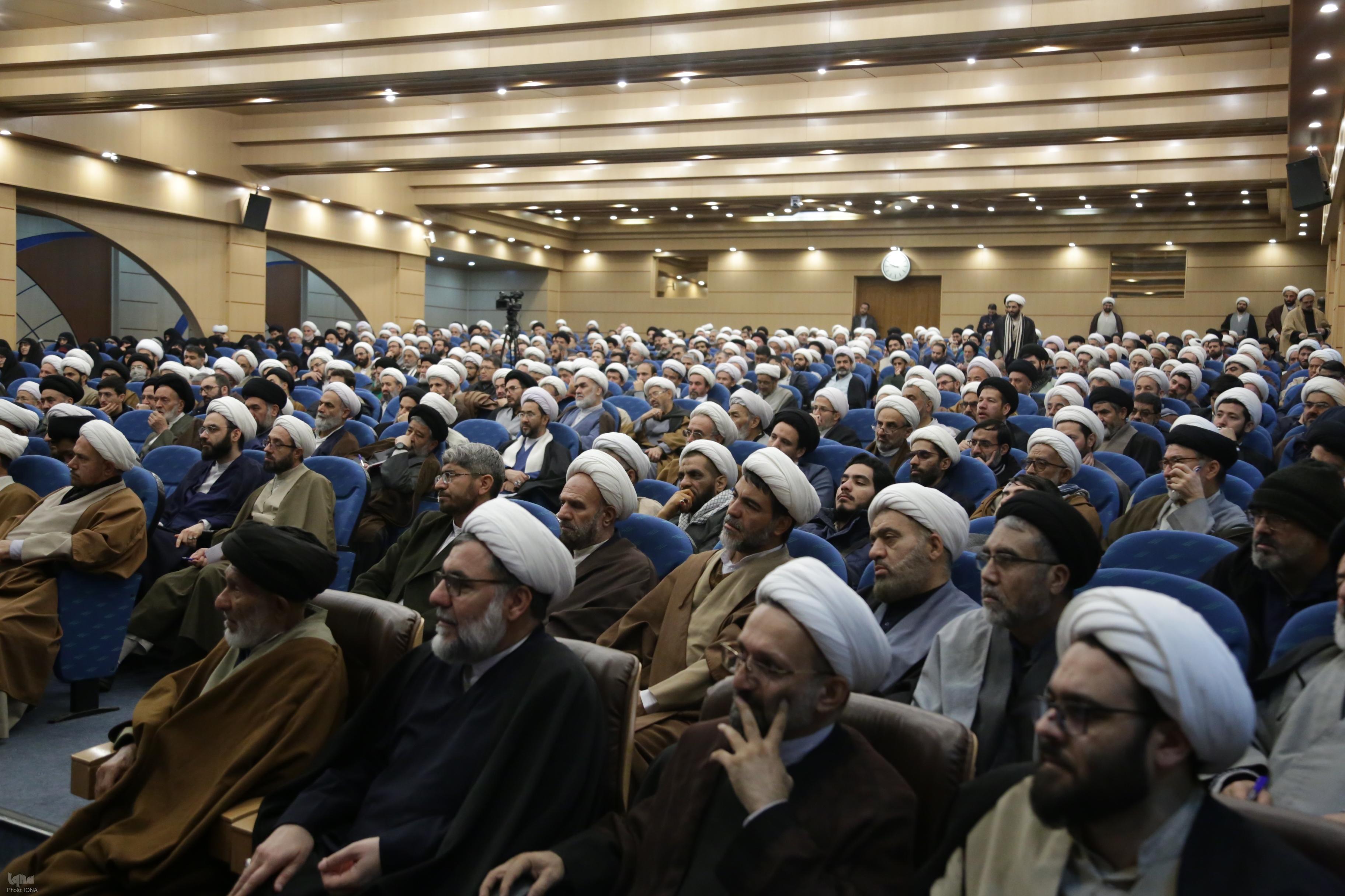 دومین روز از سلسله نشست‌های «طلیعه رمضان» با حضور آیت‌الله فاضل لنکرانی