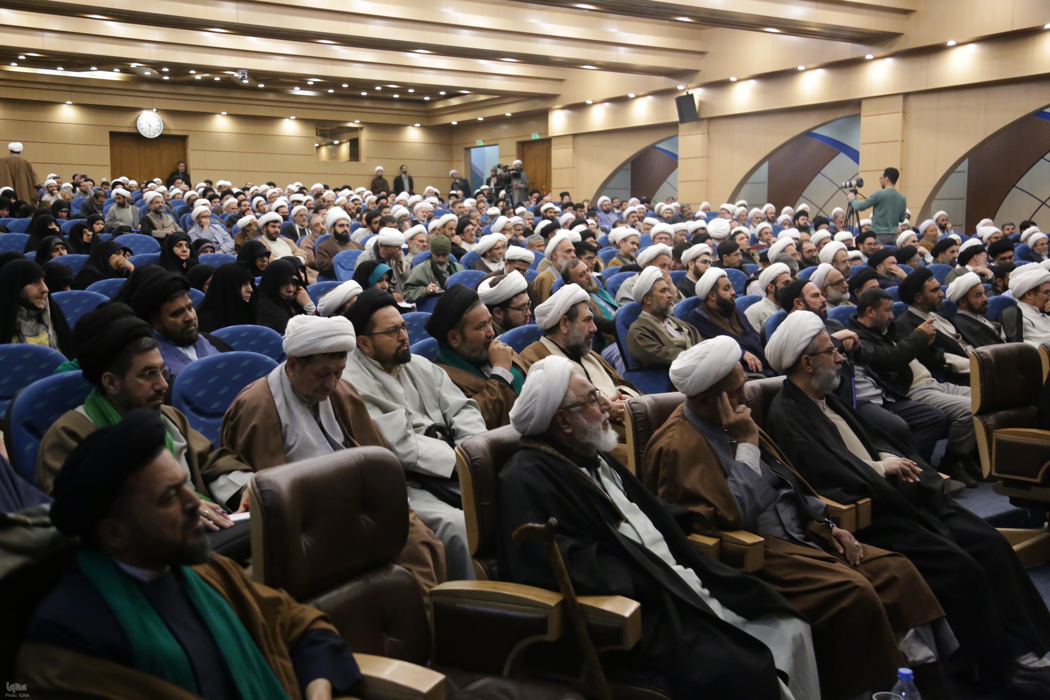 دومین روز از سلسله نشست‌های «طلیعه رمضان» با حضور آیت‌الله فاضل لنکرانی