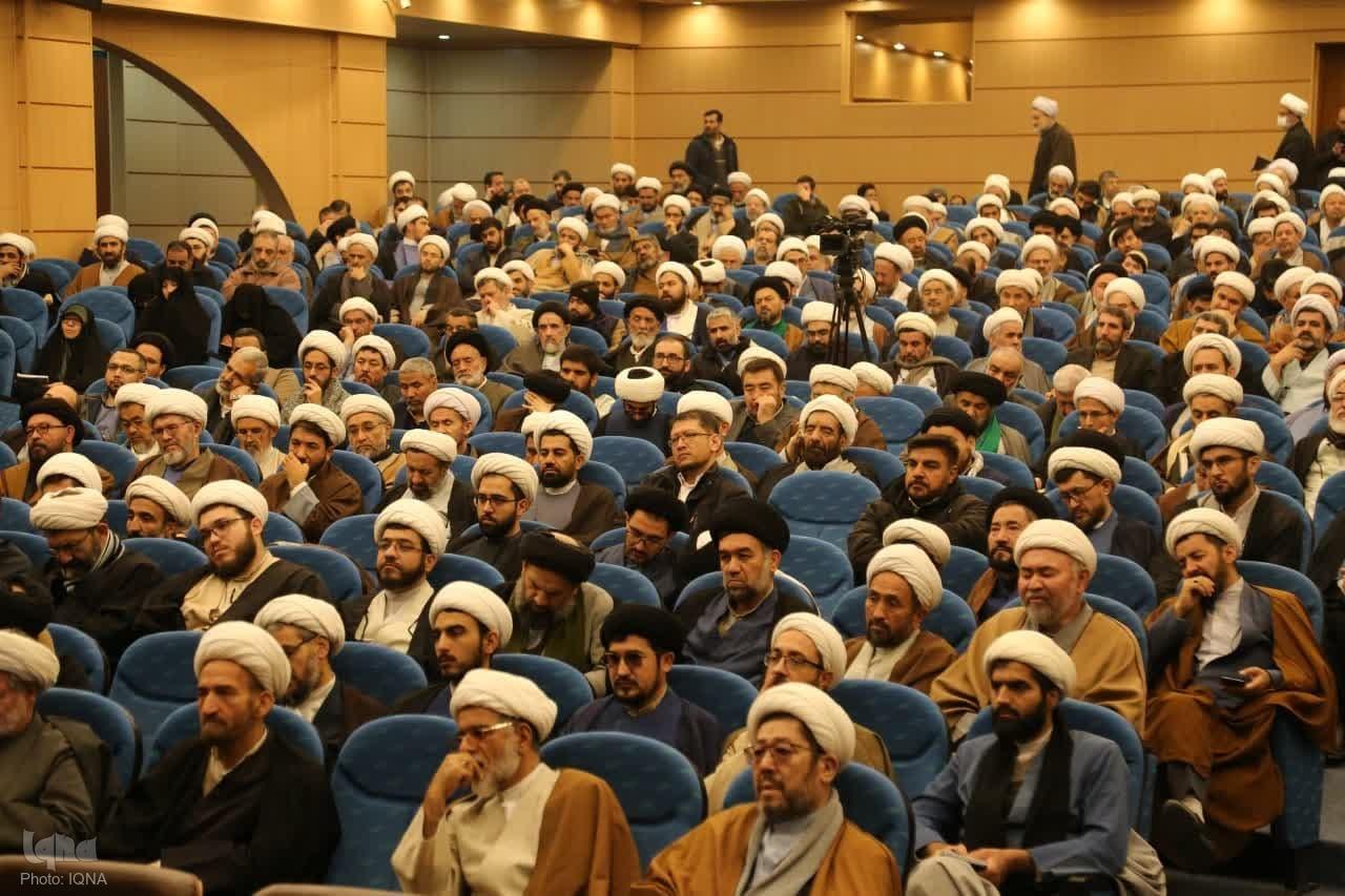 دومین روز از سلسله نشست‌های «طلیعه رمضان» با حضور آیت‌الله فاضل لنکرانی