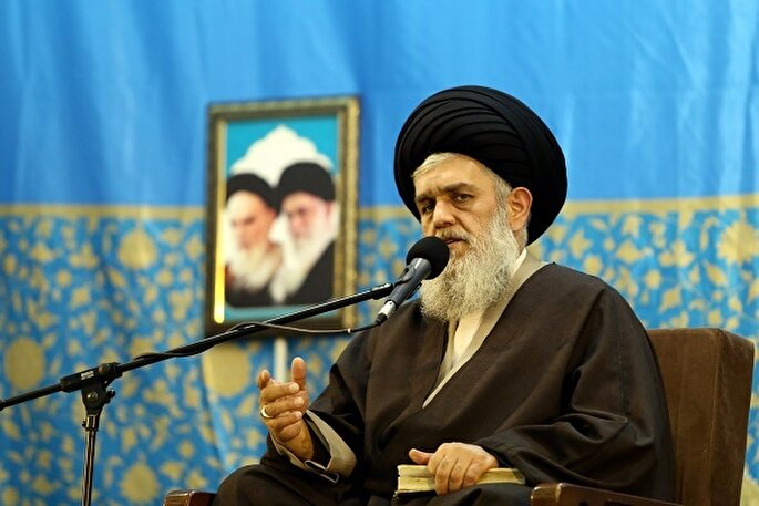 زیاده‌طلبی روشنایی را از عقل انسان می‌گیرد