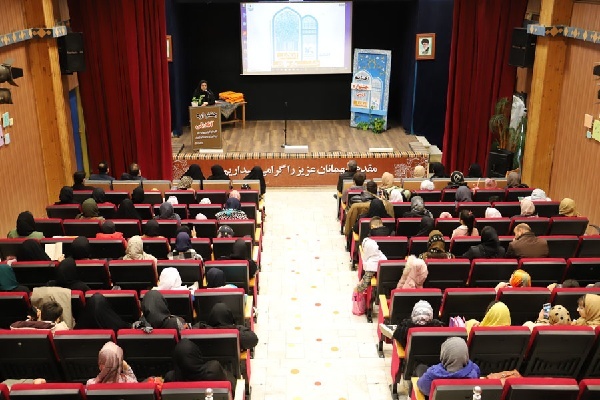 برگزیدگان نخستین جشنواره ادبی «آنادیلی» معرفی شدند