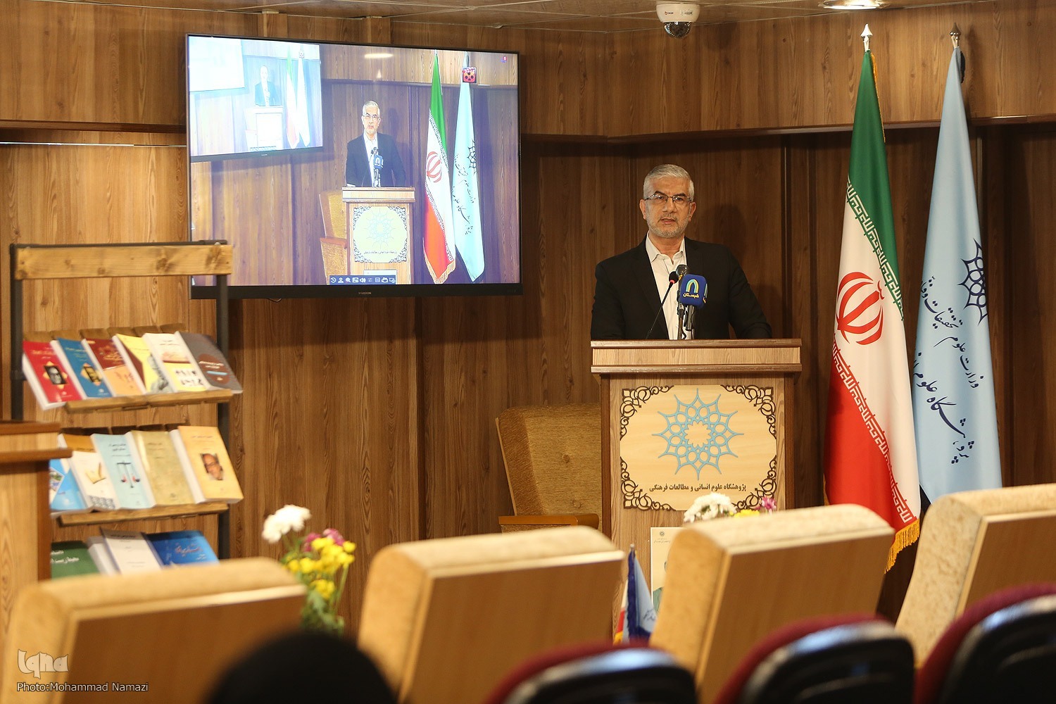هادی وکیلی