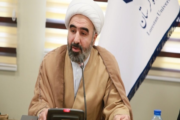حجت‌الاسلام والمسلمین محمدرضا خدایی، مدیر خانه گفت‌وگوی آزاد دانشگاه لرستان