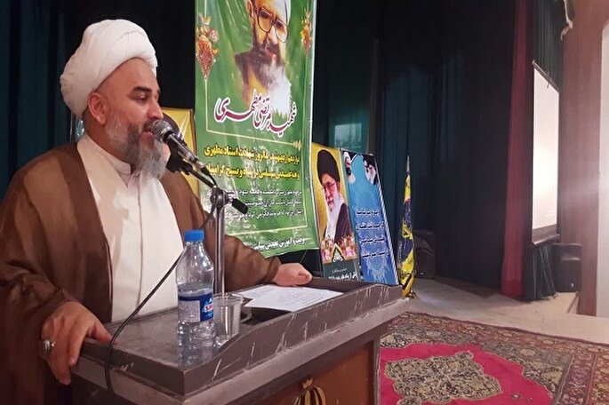 آیین تجلیل از معلمان نمونه در سردشت برگزار شد