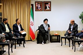 رفع مشکلات اقتصادی نیازمند به همدلی همه تفکرات و استعدادها است