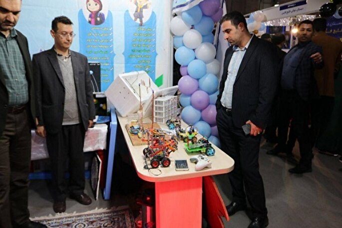 نمایشگاه اختراعات دانش‌آموزان شمال غرب کشور در ارومیه افتتاح شد