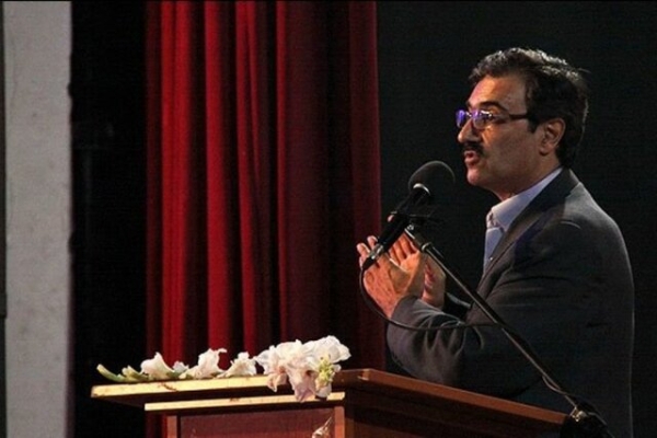 محمدرضا روزبه، دانشیار گروه آموزشی زبان و ادبیات فارسی دانشگاه لرستان