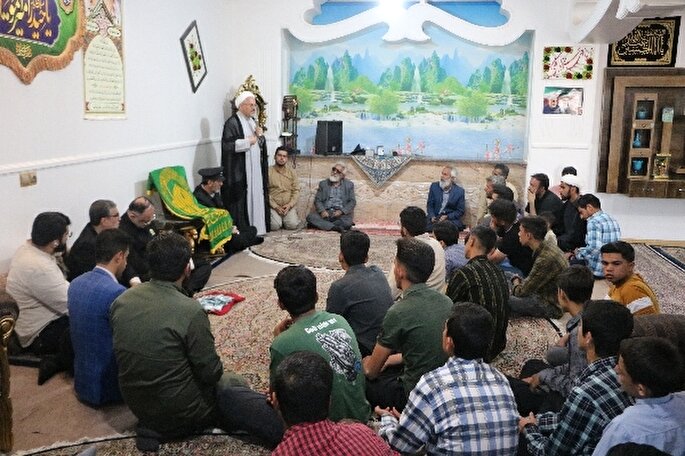 عکس | دیدار خادمان رضوی با دست‌اندرکاران سوگواره ملی تعزیه ده‌زیار