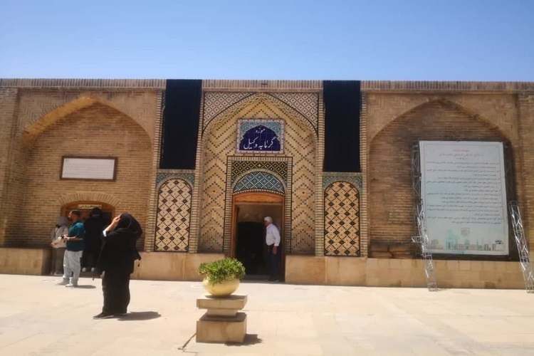 سیاهپوش کردن اماکن تاریخی