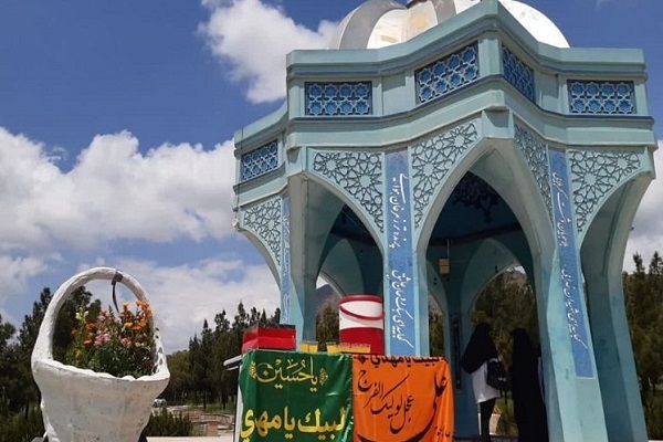 مزار شهدا در لرستان