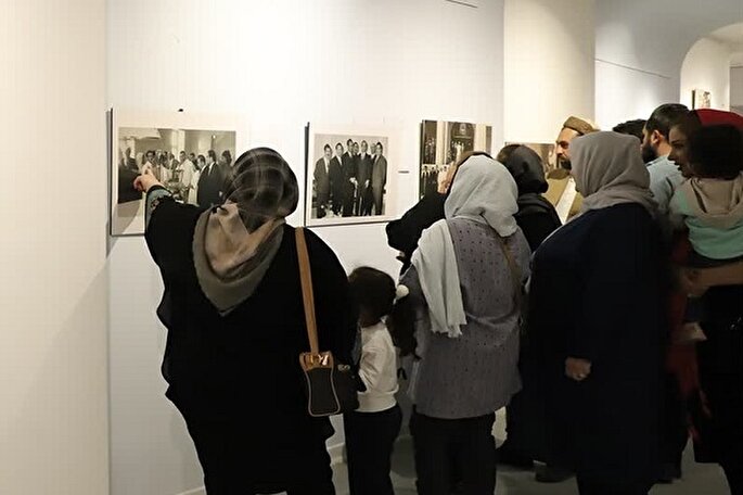 عکس | آیین گشایش نمایشگاه عکس‌های قدیمی سنندج