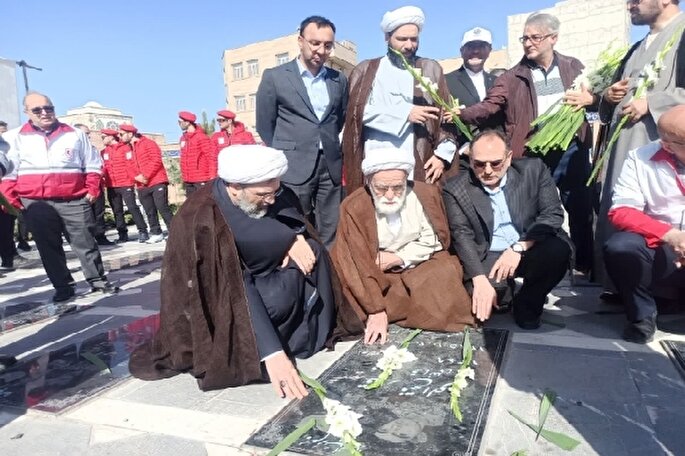 ایستادگی مردم غزه برآمده از ایثارگری‌های شهدای انقلاب است