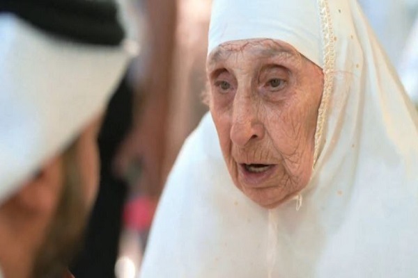 بانوی ۱۳۰ ساله الجزایری مُسنترین حاجی امسال + عکس بانوی ۱۳۰ ساله الجزایری مُسنترین حاجی امسال + عکس