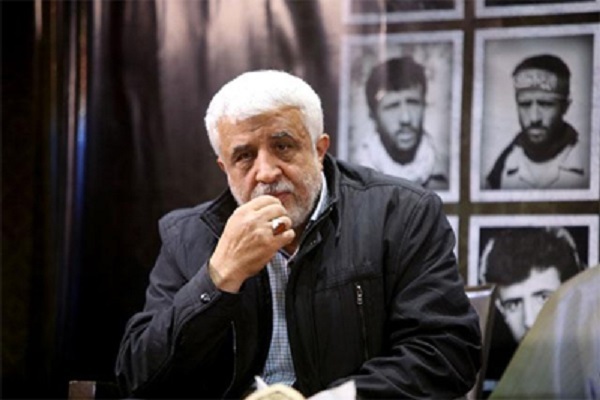 ایرادهای من درآوردی مسئولان فرمایش رهبری را بر زمین نگه داشته است/ شناخت جوانان آن طرف آب از حاج قاسم بیشتر از جوان ایرانی است + فیلم