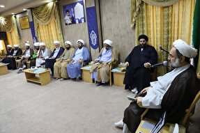 ائمه جمعه مردم را به سمت انتخاب اصلح هدایت کنند