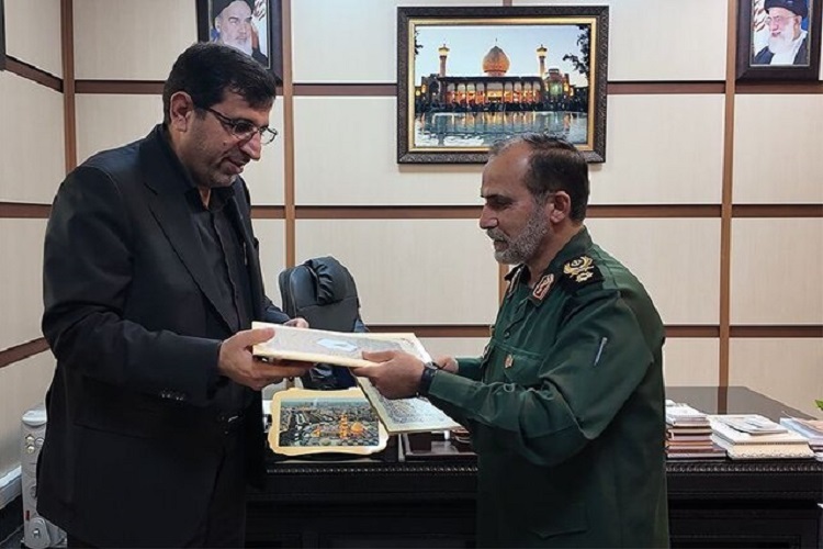 ‌امضای تفاهم نامه میان سپاه فجر و دانشگاه آزاد، شیراز