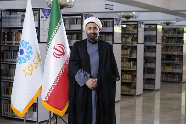 حجت‌الاسلام علی‌اکبر سبزیان، سرپرست کتابخانه های عمومی لرستان