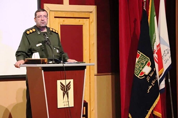 انتقال معارف دفاع مقدس به جوانان مصداقی از جهاد تبیین است