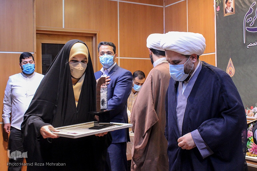 نقش دانشجویان قرآنی در گسترش فضای قرآنی دانشگاه‌ها
