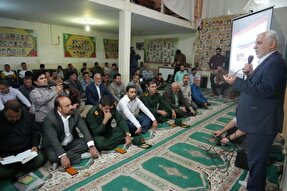 عکس | استاندار لرستان در جمع نمازگزاران مسجد امام صادق(ع) خرم‌آباد