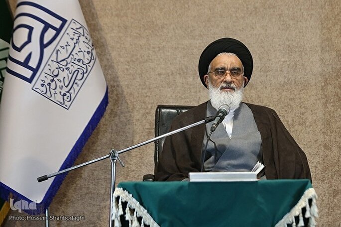 فعالان قرآنی مراقبه نفس داشته باشند