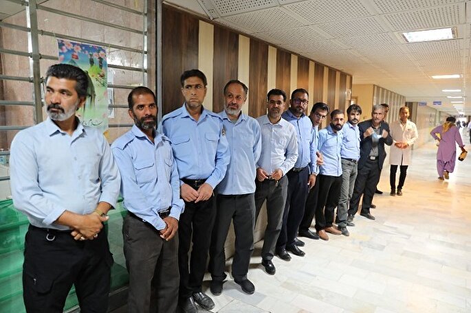 عکس | حضور کارکنان دانشگاه علوم پزشکی زابل پای صندوق‌های رأی