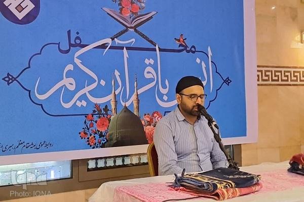 چهارشنبه//عزتمندی کشور با تلاوت قرآن در بین زائران سایر کشورها