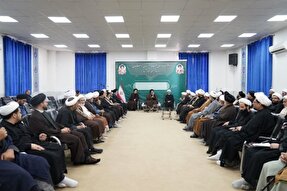 عکس | دیدار حجت‌الاسلام سیداحمد خاتمی با طلاب لرستانی