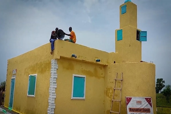 ساخت مسجد در روستای تازه‌مسلمان نیجریه + فیلم