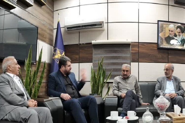 نشست بنیاد نخبگان و اداره کل زندان های فارس