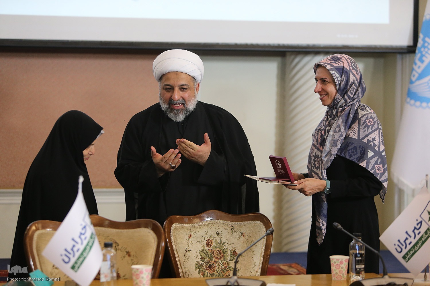 کارکرد رسانه‌های نیکوکاری در جامعه ایرانی بررسی شد