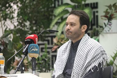 فیلم | تلاوت «حامد ولی‌زاده» در همایش اربعین و هم‌گرایی اسلامی