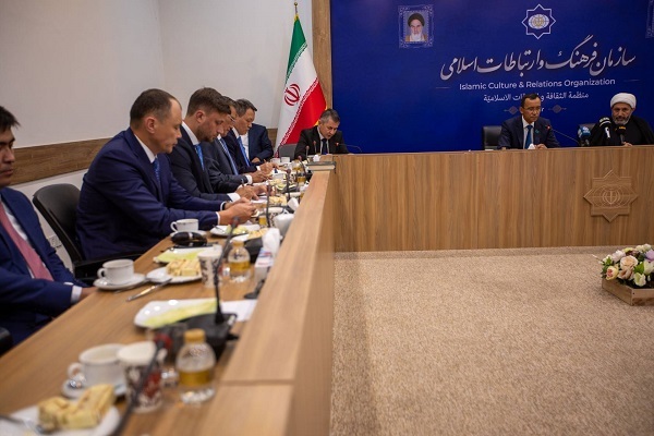 دیدار رئیس سازمان فرهنگ و ارتباطات اسلامی با رئیس مجلس سنای قزاقستان