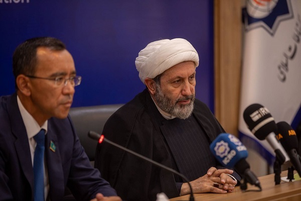 دیدار رئیس سازمان فرهنگ و ارتباطات اسلامی با رئیس مجلس سنای قزاقستان