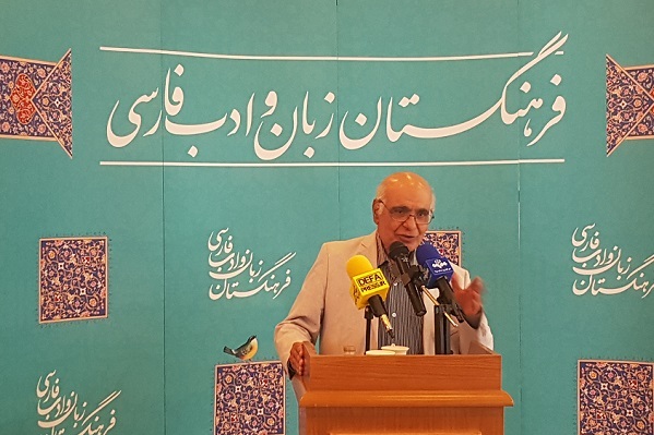 ارسالی/// مرادی‌کرمانی؛ تجسد فرهنگ والا و تمدن عظیم ایران‌زمین است