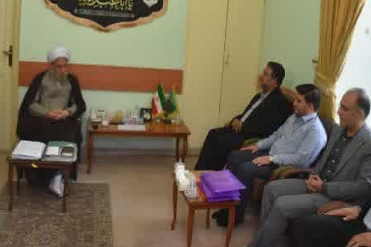 دیدار امام جمعه شیراز با مدیرکل استاندارد فارس