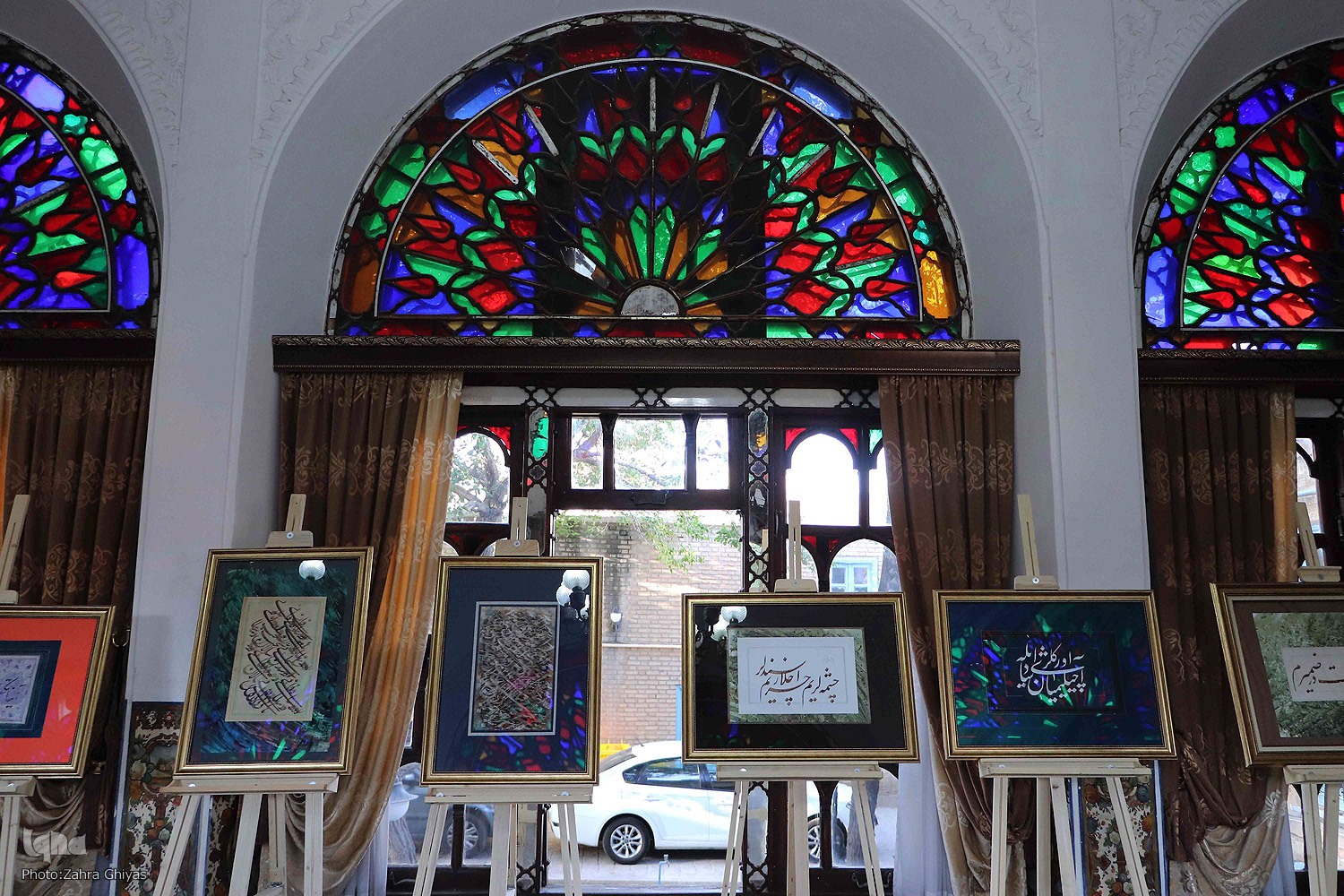 برگزاری نمایشگاه خوشنویسی به مناسبت روز شعر و ادب فارسی در تبریز