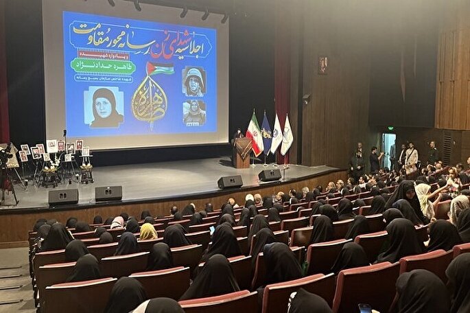 شبکه‌های اجتماعی عامل تغییر هویت زن مسلمان هستند