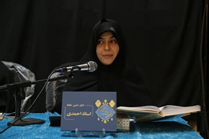 محافل قرآنی مردمی برگزار شود