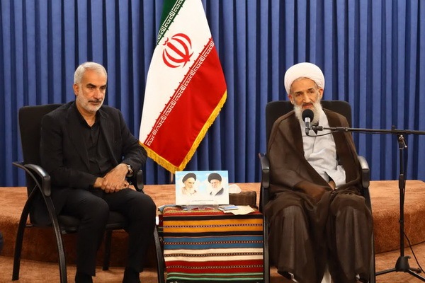 نماینده ولی فقیه در مازندران، امروز هفتم شهریورماه، در دیدار استاندار مازندران