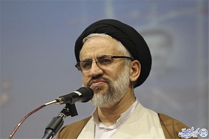 کلید حل مشکلات اقتصادی در تولید ملی و امید نبستن به دشمن است