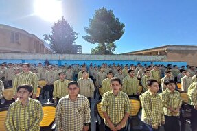 عکس | نواخته شدن زنگ «ایثار و مقاومت» در مدارس لرستان