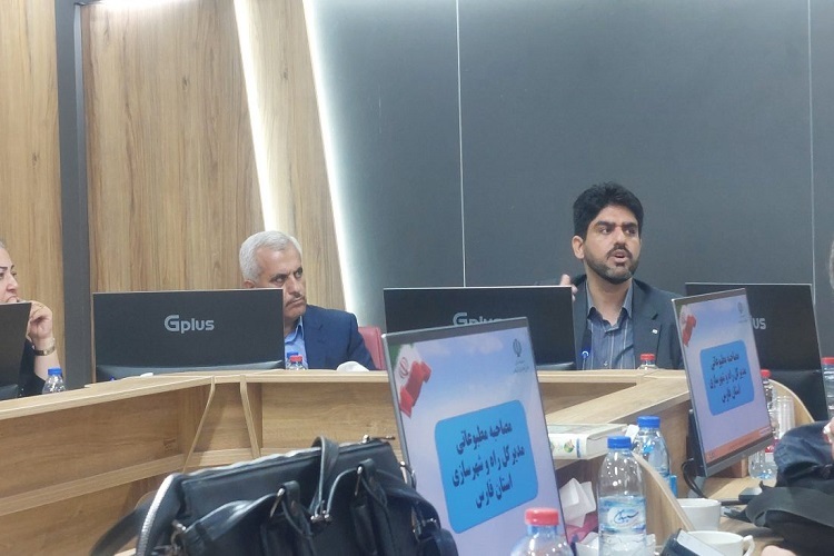 نشست خبری مدیرکل راه و شهرسازی فارس