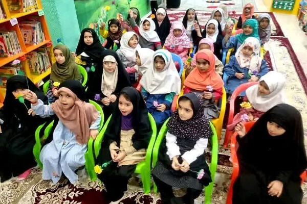 اعلام همبستگی با کودکان فلسطین و لبنان در رواق زیر گنبد طلای حرم بانوی کرامت